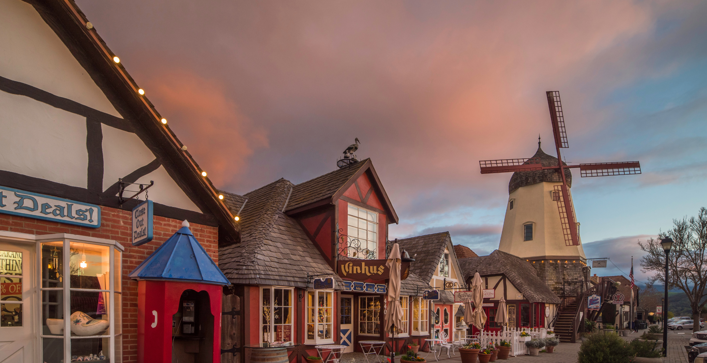 A-windmill-turns-next-to-small-cottages-in-Solvang-Village-Californi